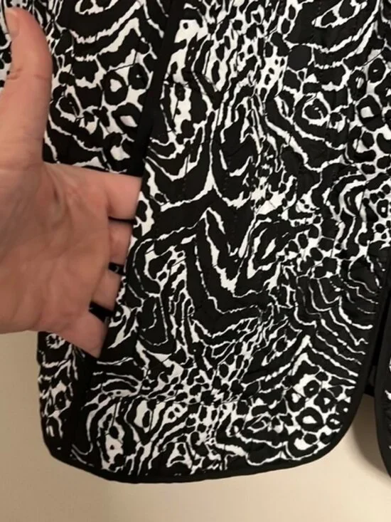 RQT Quilted Women's Zebra Zip Up Lightweight Jacket NWT Size Large - Picture 2 of 11